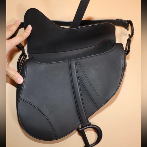 Fashion Ultra Matte Saddle Handbag - Picture 4 of 10